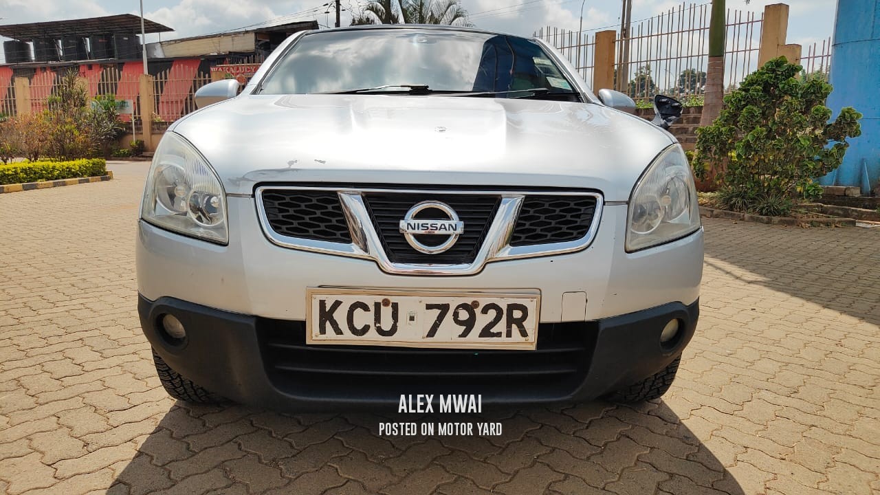 Nissan Dualis 2012 Gold