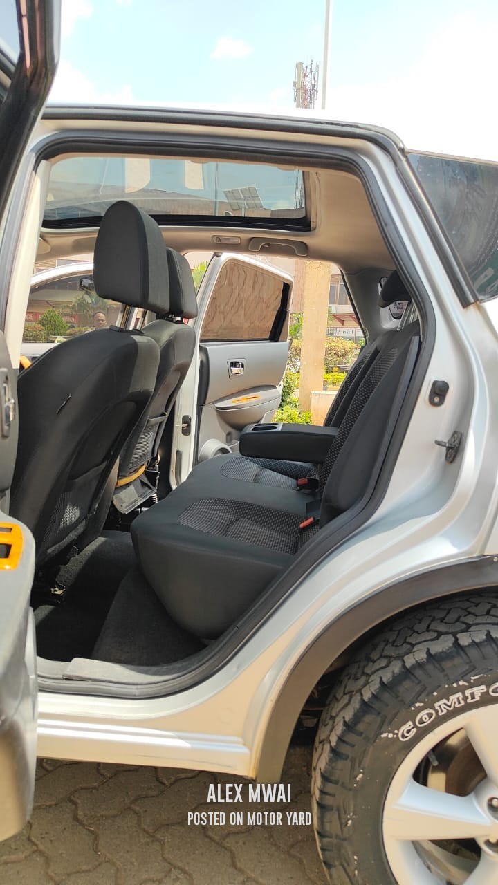 Nissan Dualis 2012 Gold