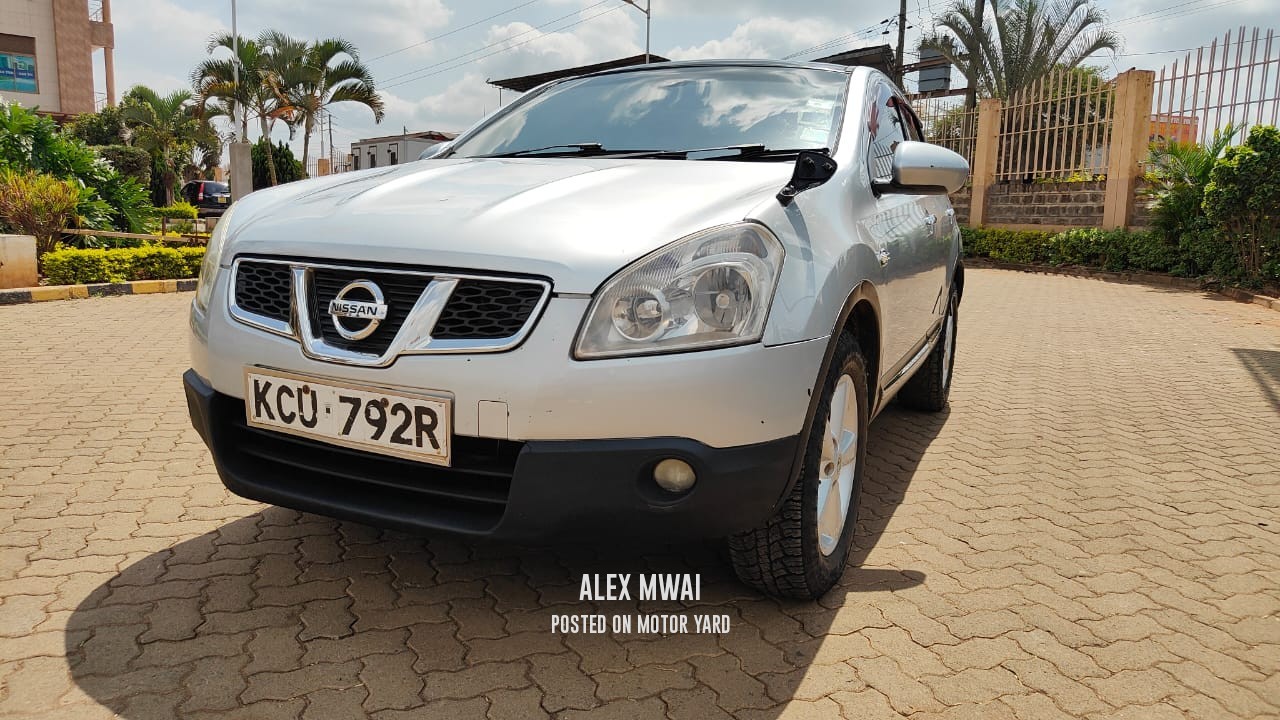 Nissan Dualis 2012 Gold