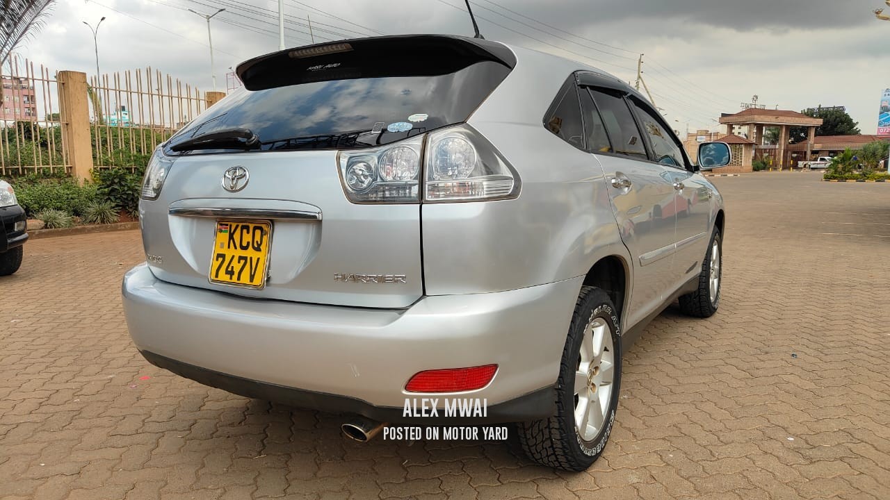 Toyota Harrier 2012 Silver