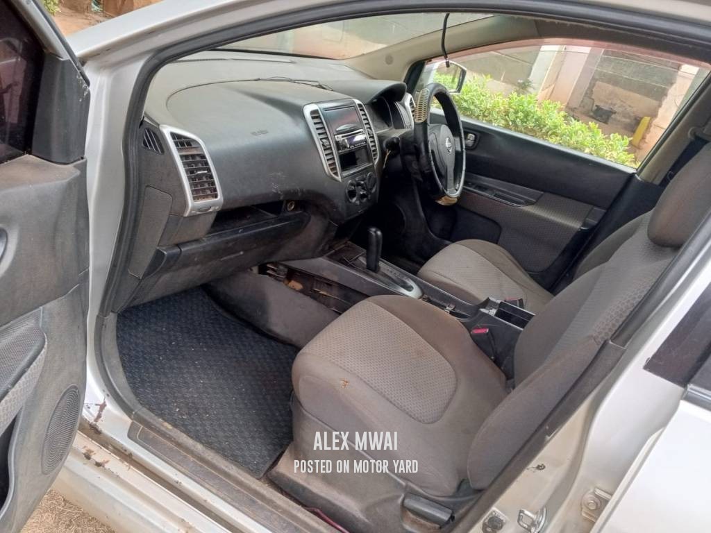 Nissan Wingroad 2011 Silver