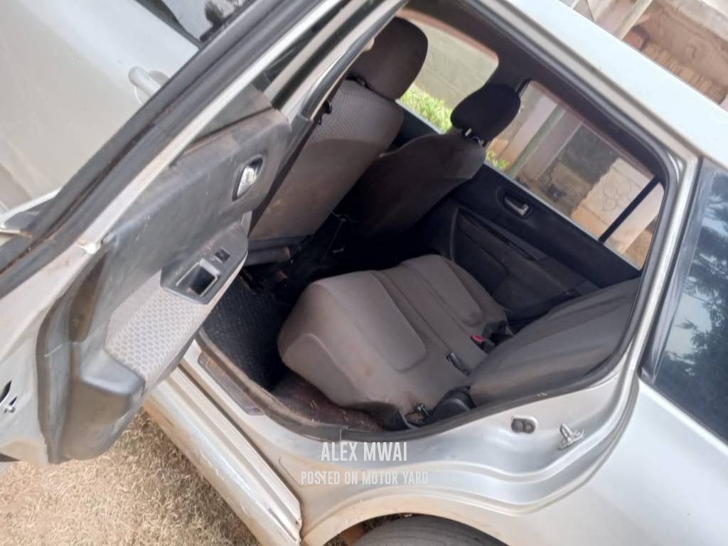 Nissan Wingroad 2011 Silver