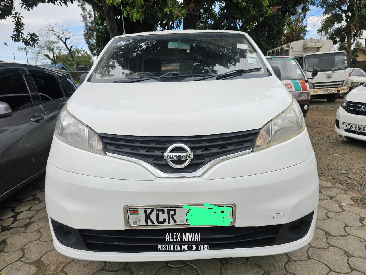 Nissan NV200 2011 White