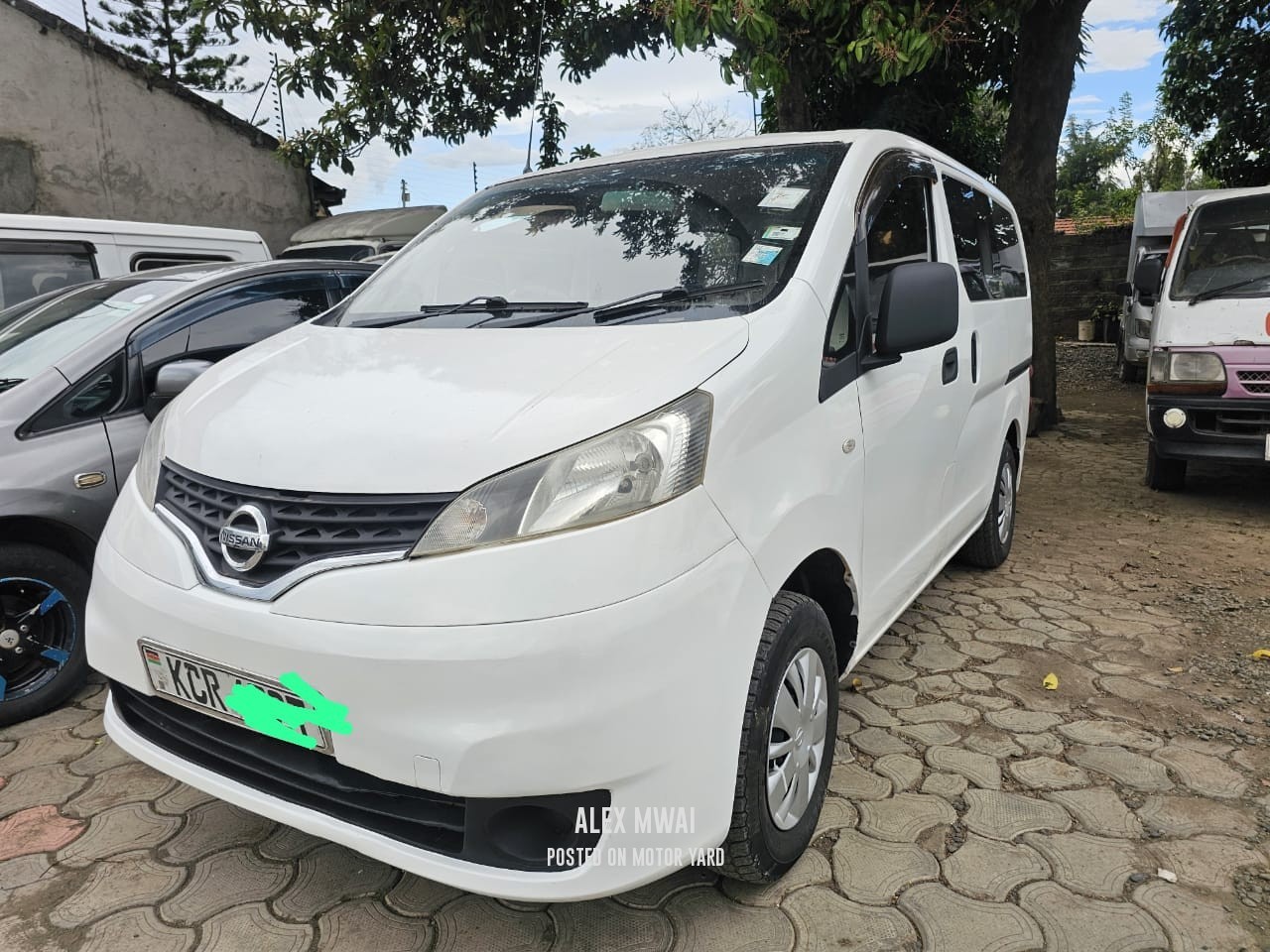 Nissan NV200 2011 White