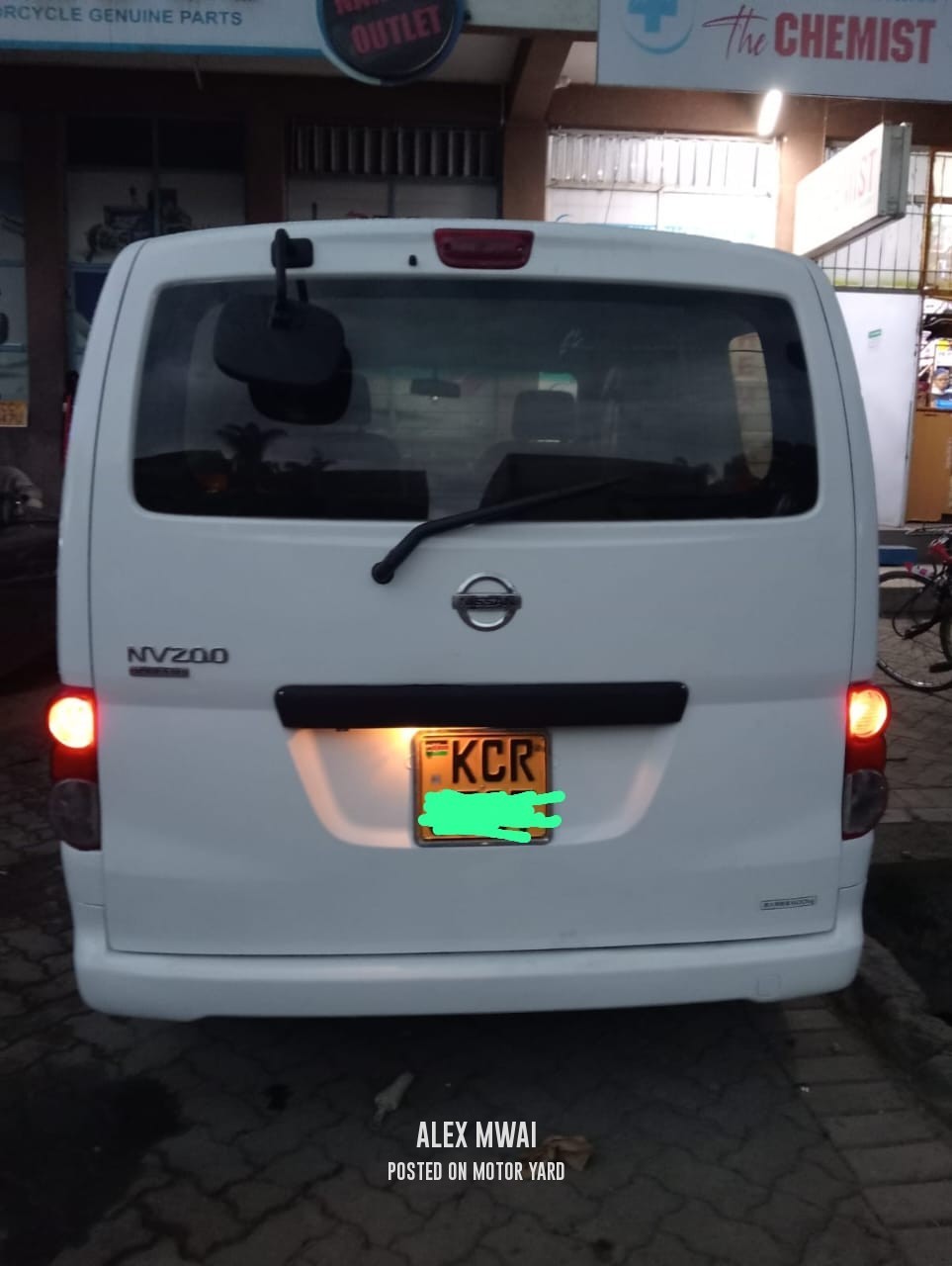 Nissan NV200 2011 White