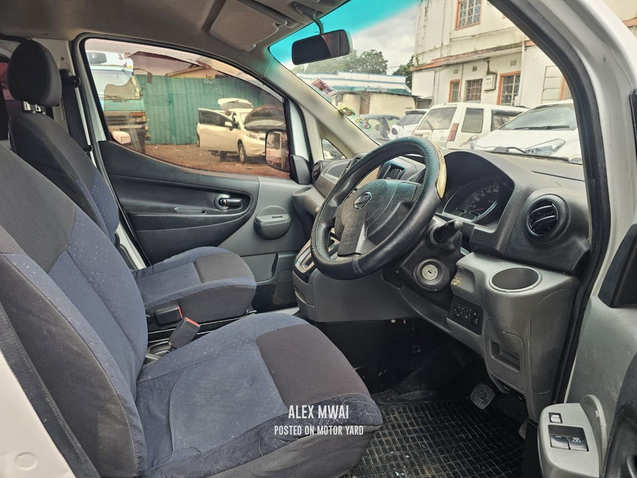 Nissan NV200 2011 White