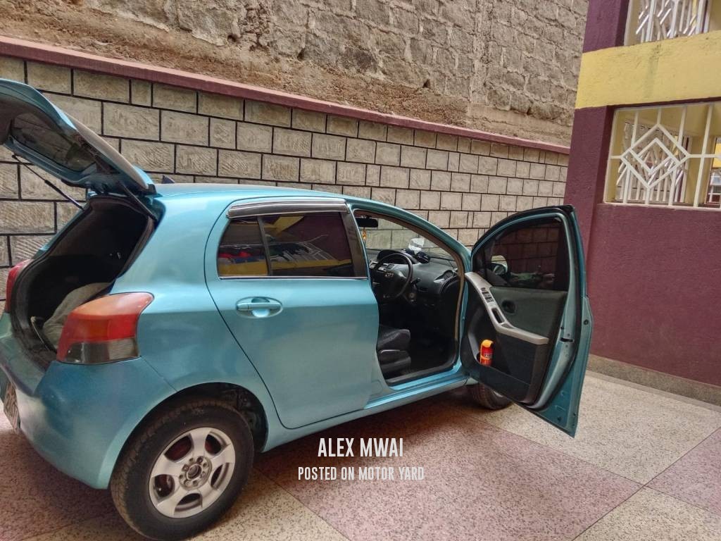 Toyota Vitz 2015 Blue