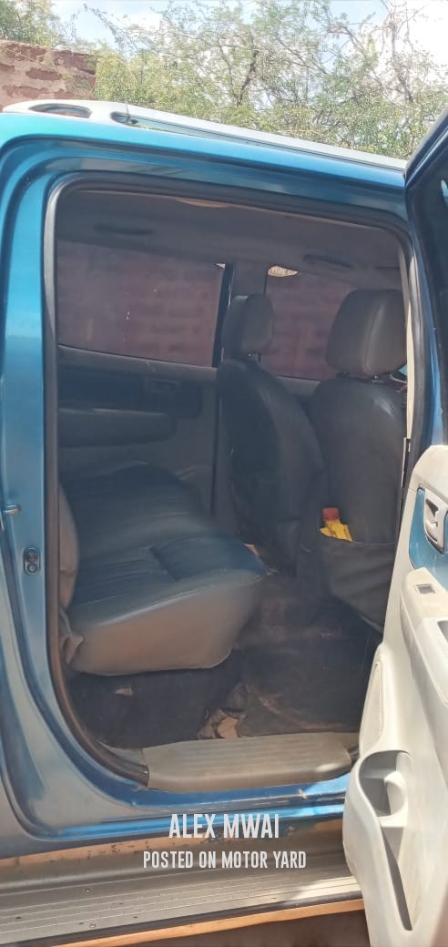 Toyota Hilux Vigo D/Cab 2001 Blue