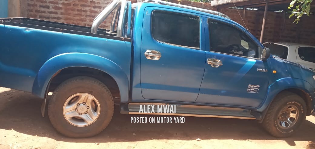 Toyota Hilux Vigo D/Cab 2001 Blue