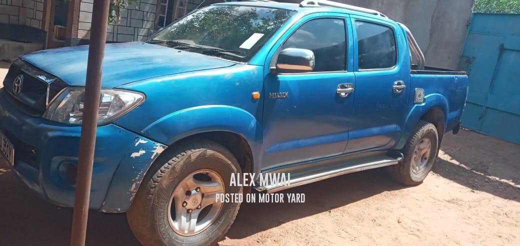 Toyota Hilux Vigo D/Cab 2001 Blue