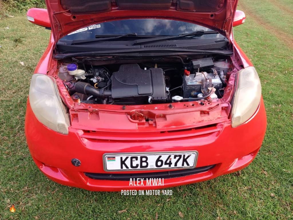 Toyota Passo 2014 Red