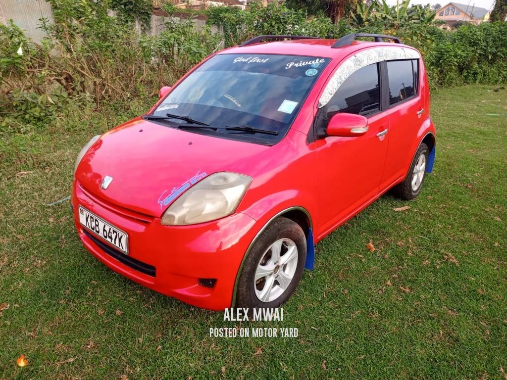 Toyota Passo 2014 Red