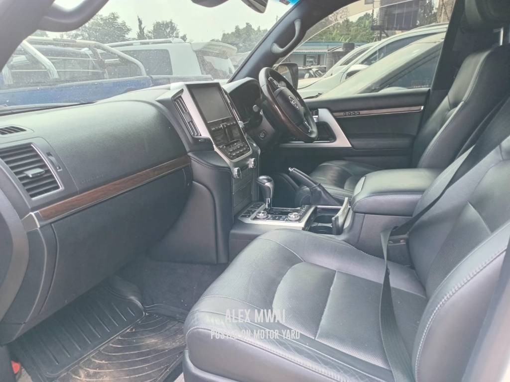 Toyota Land Cruiser Prado VXL 2016 Black
