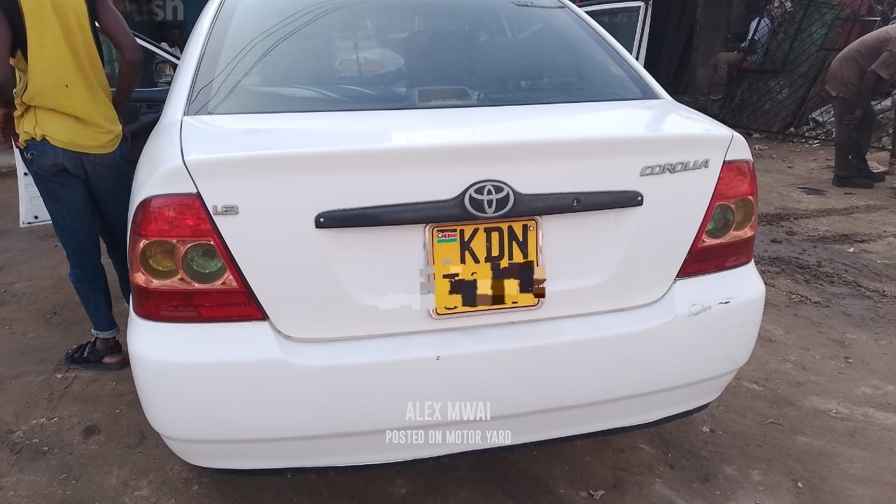 Toyota NZE 2018 White
