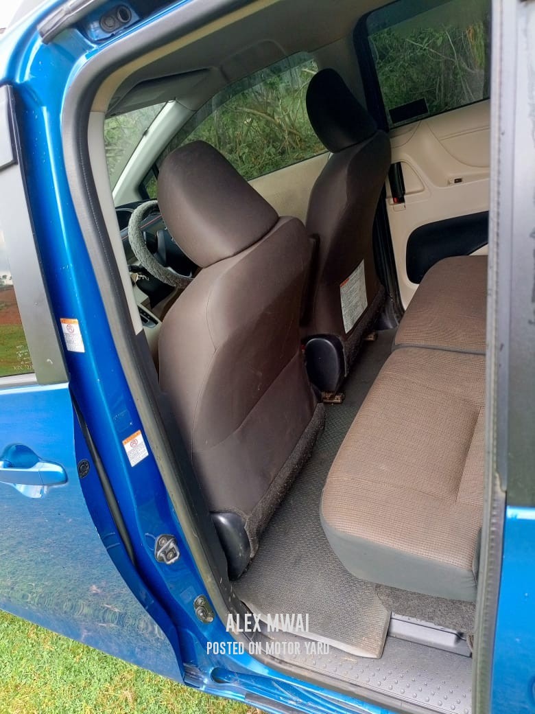 Toyota Sienta 2022 Blue
