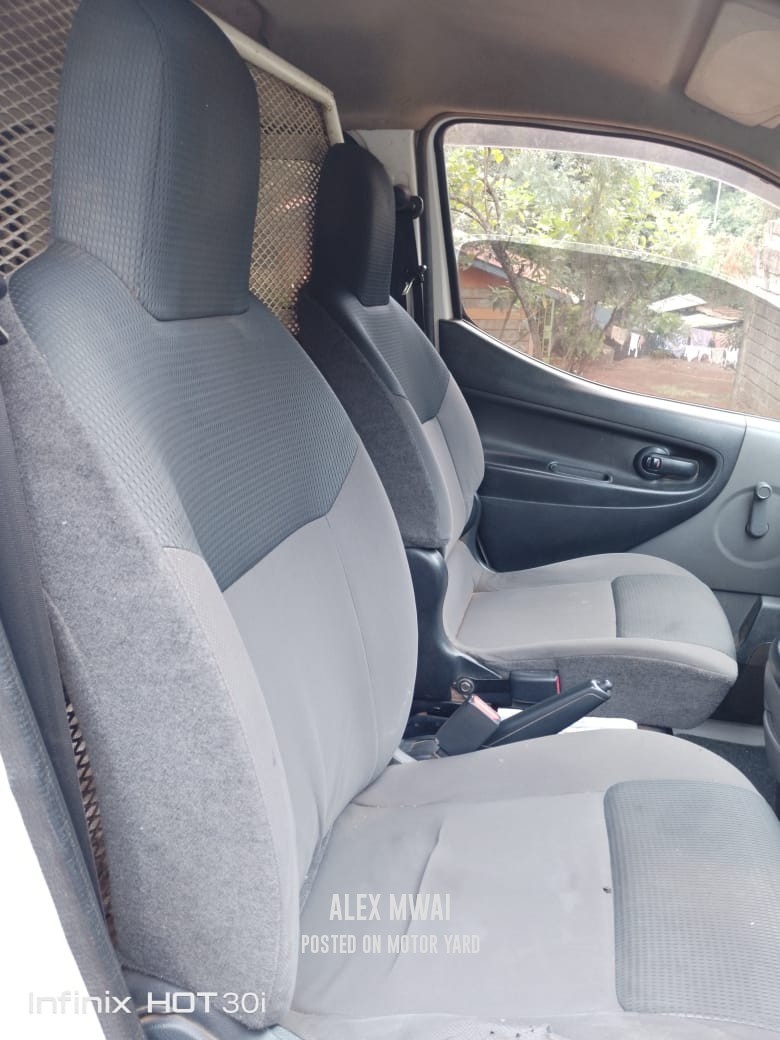 Nissan NV200 2019 White