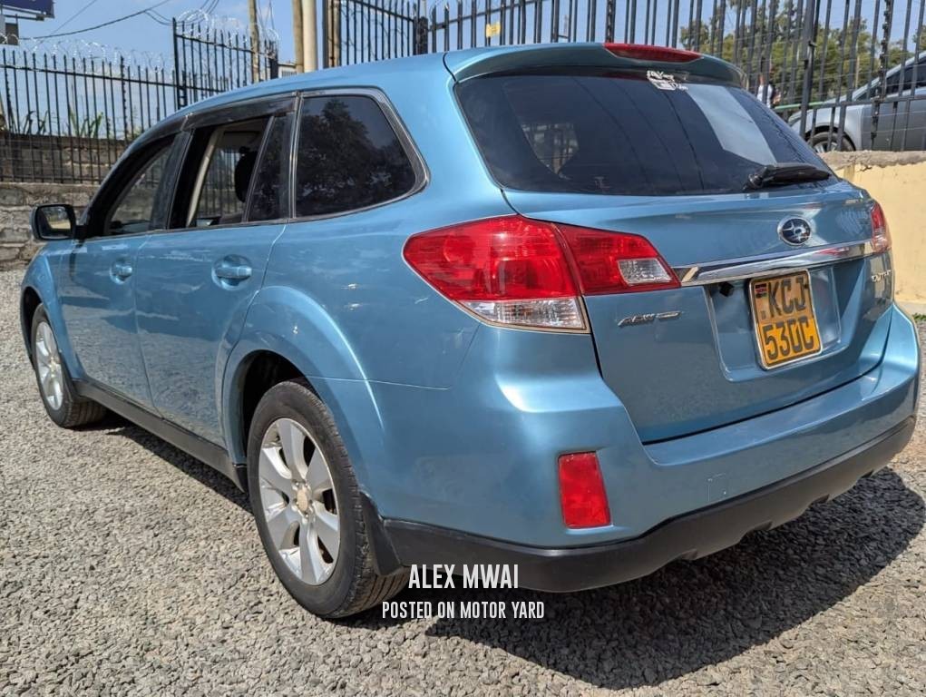 Subaru Outback 2010 Blue