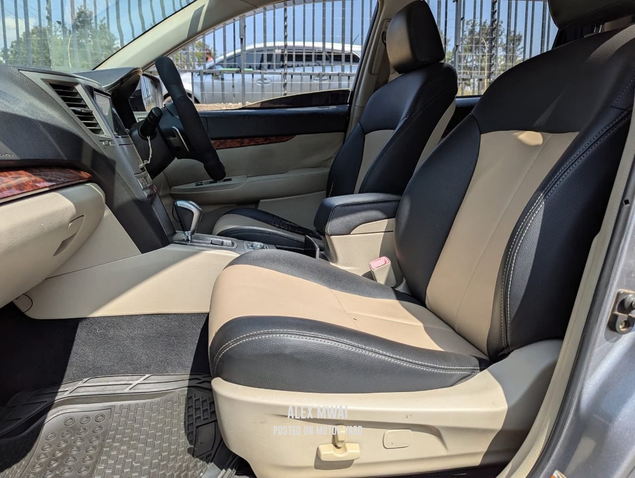 Subaru Outback 2010 Silver