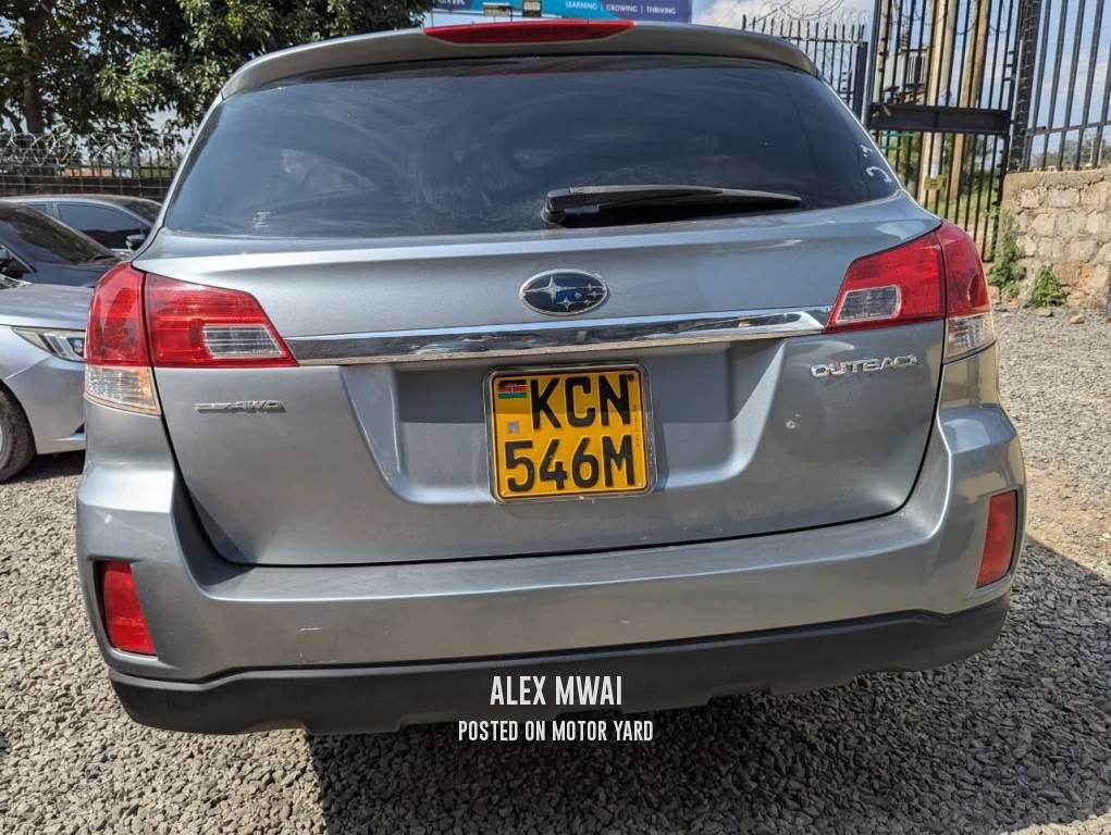 Subaru Outback 2010 Silver