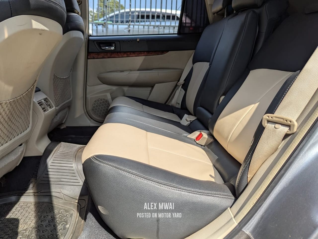 Subaru Outback 2010 Silver