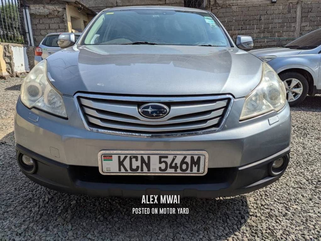 Subaru Outback 2010 Silver