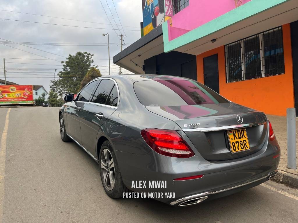 Mercedes-Benz E200 2018 Grey