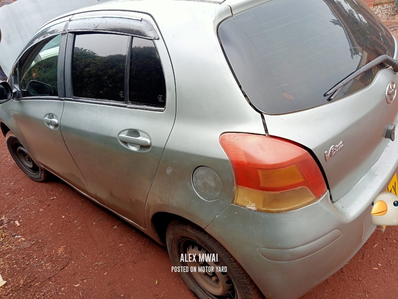 Toyota Vitz 2013 Silver