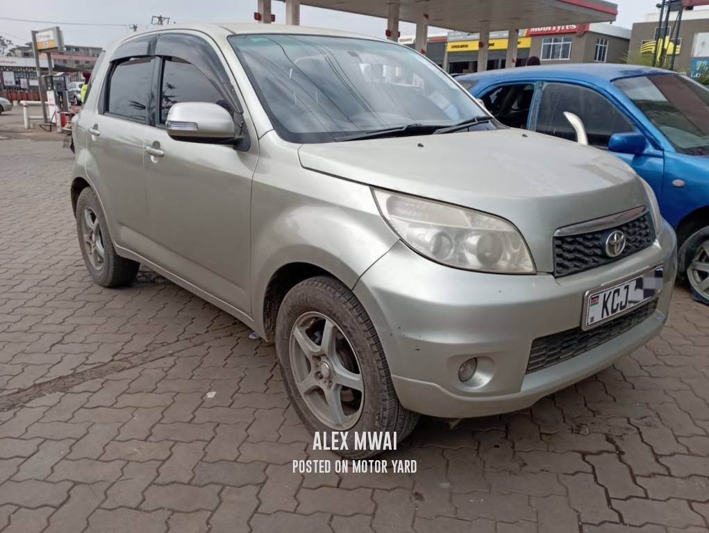 Toyota Rush 2011 Grey