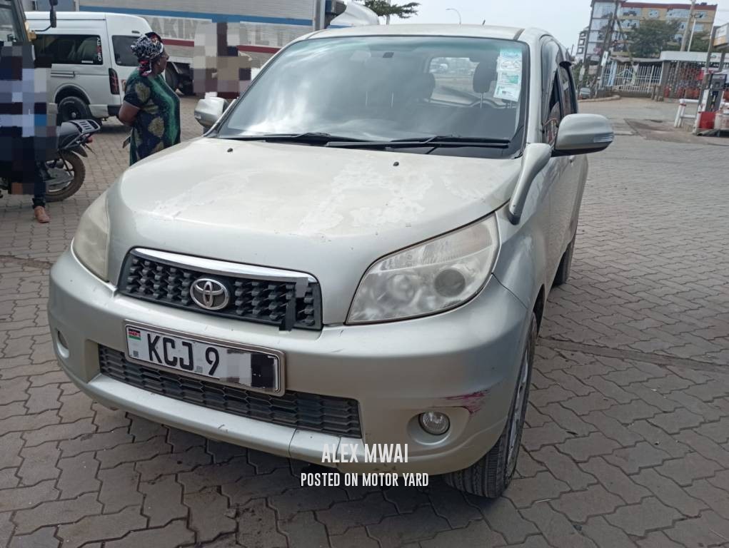 Toyota Rush 2011 Grey