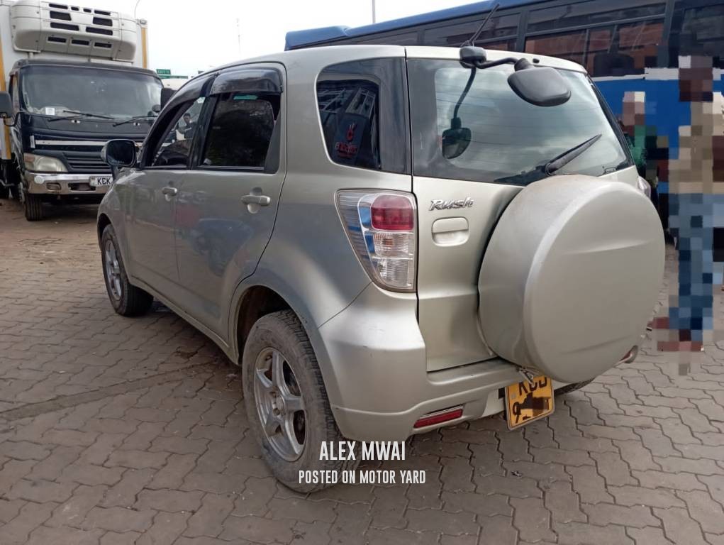 Toyota Rush 2011 Grey