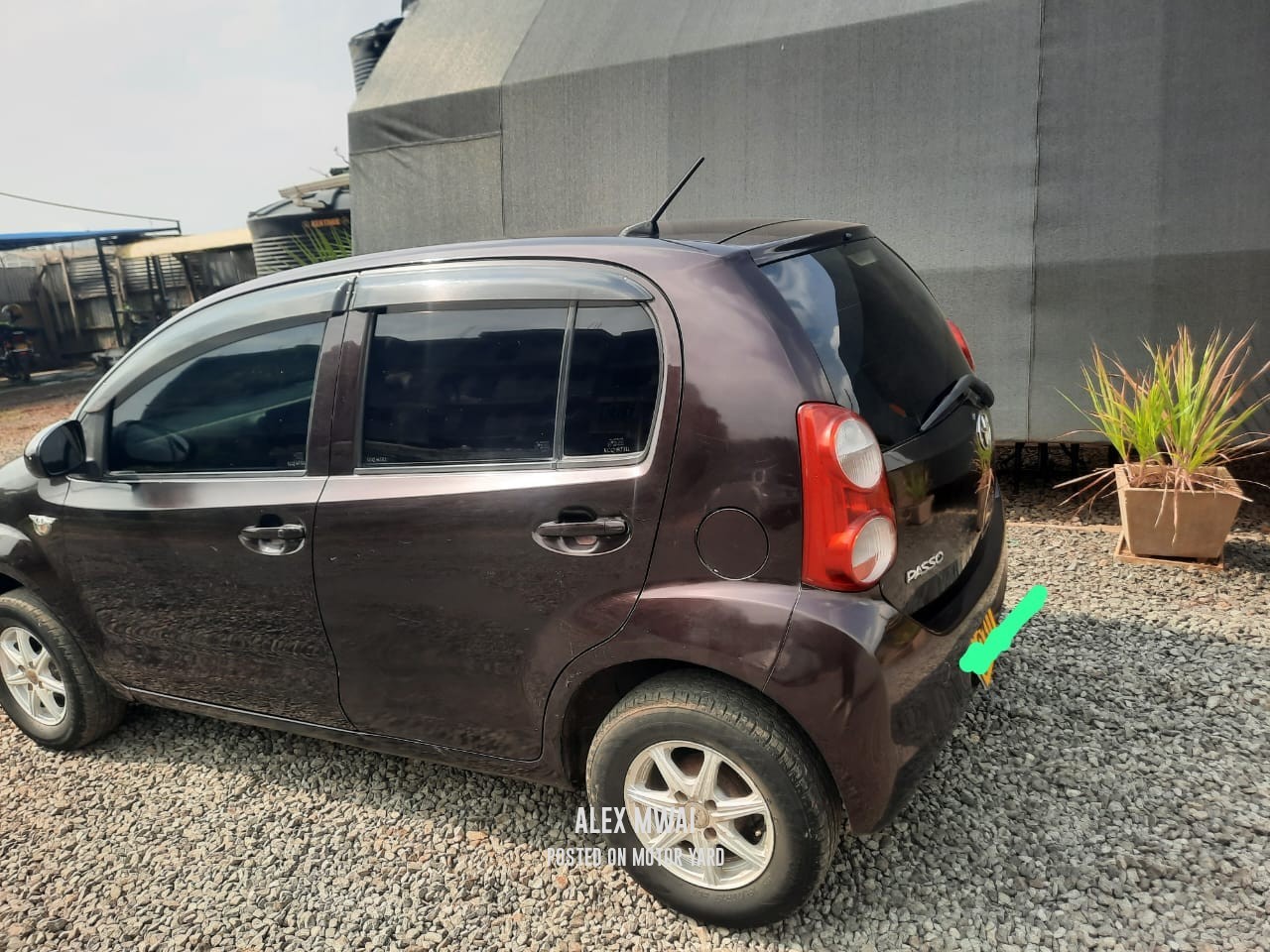 Toyota Passo 2011 Maroon