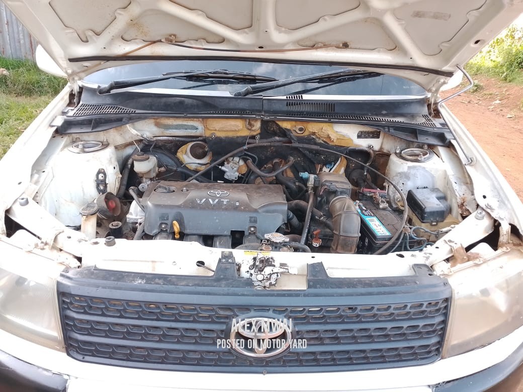 Toyota Probox 2011 White