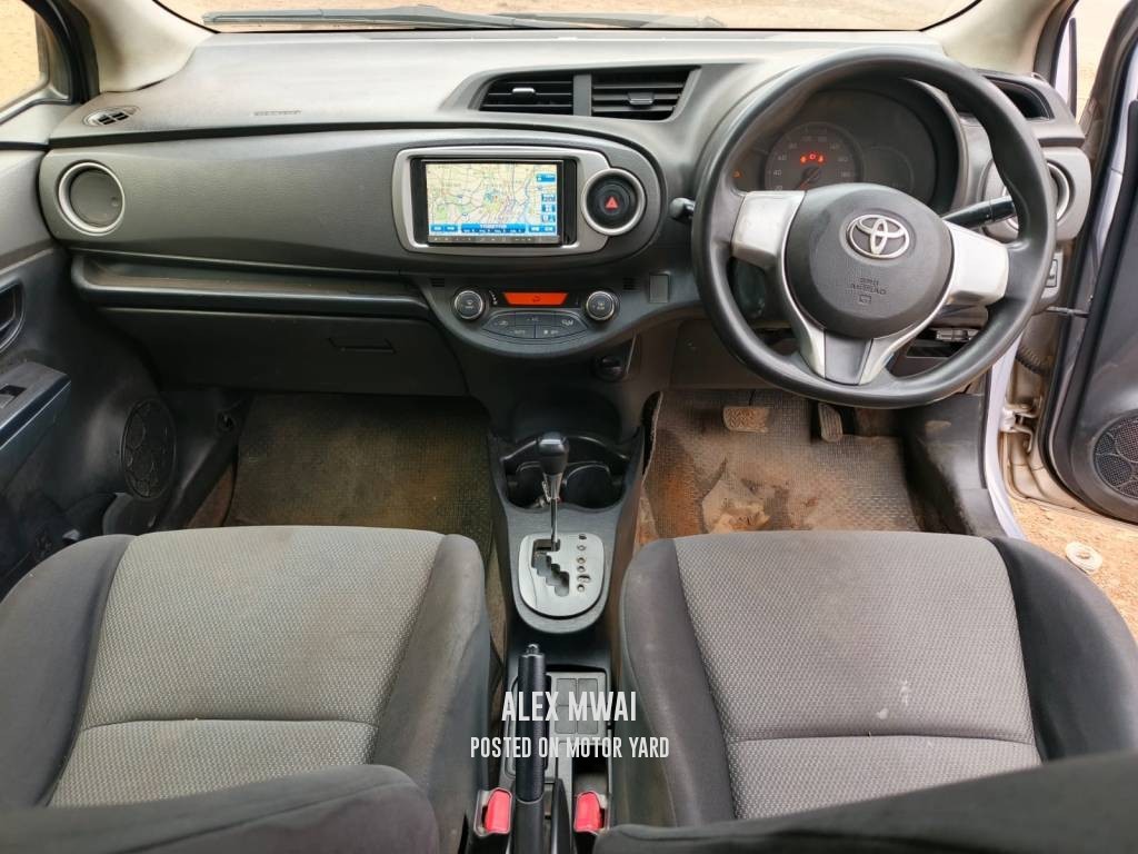 Toyota Vitz 2013 Grey