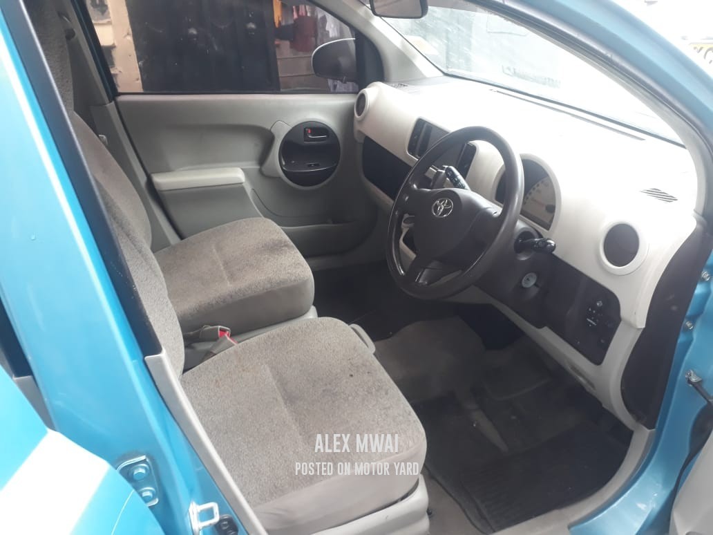 Toyota Passo 2013 Grey