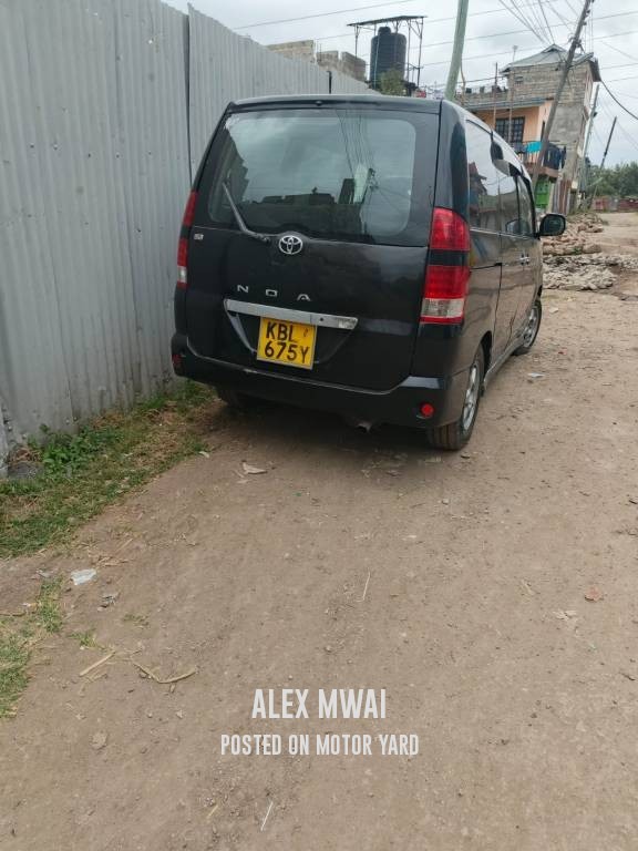 Toyota Noah 2006 Black