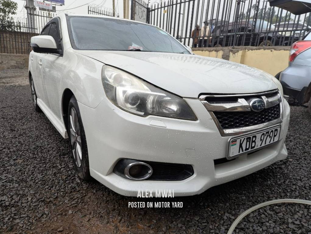 Subaru Legacy 2013 White