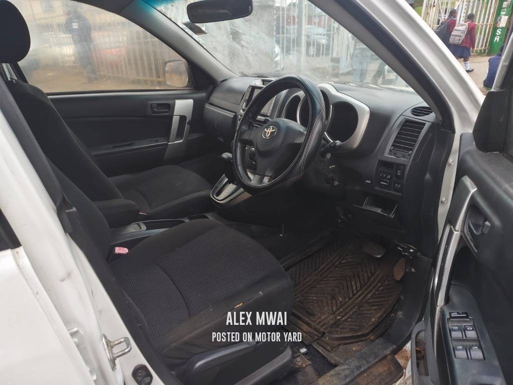 Toyota Rush 2014 White