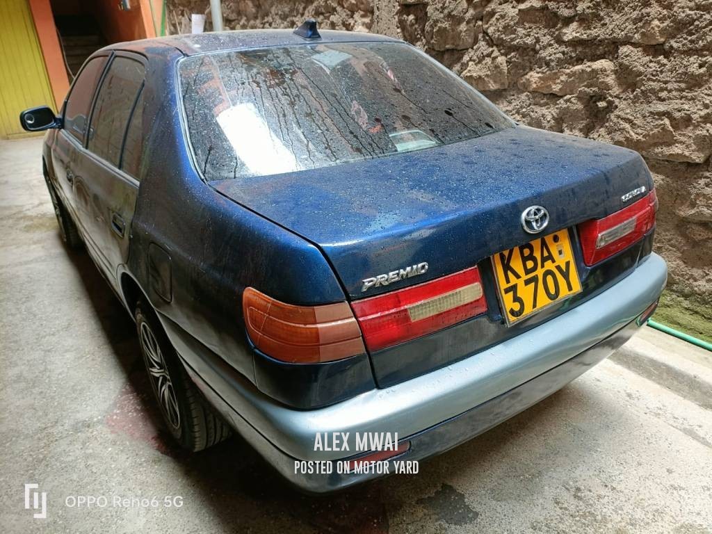 Toyota Premio 2011 Blue