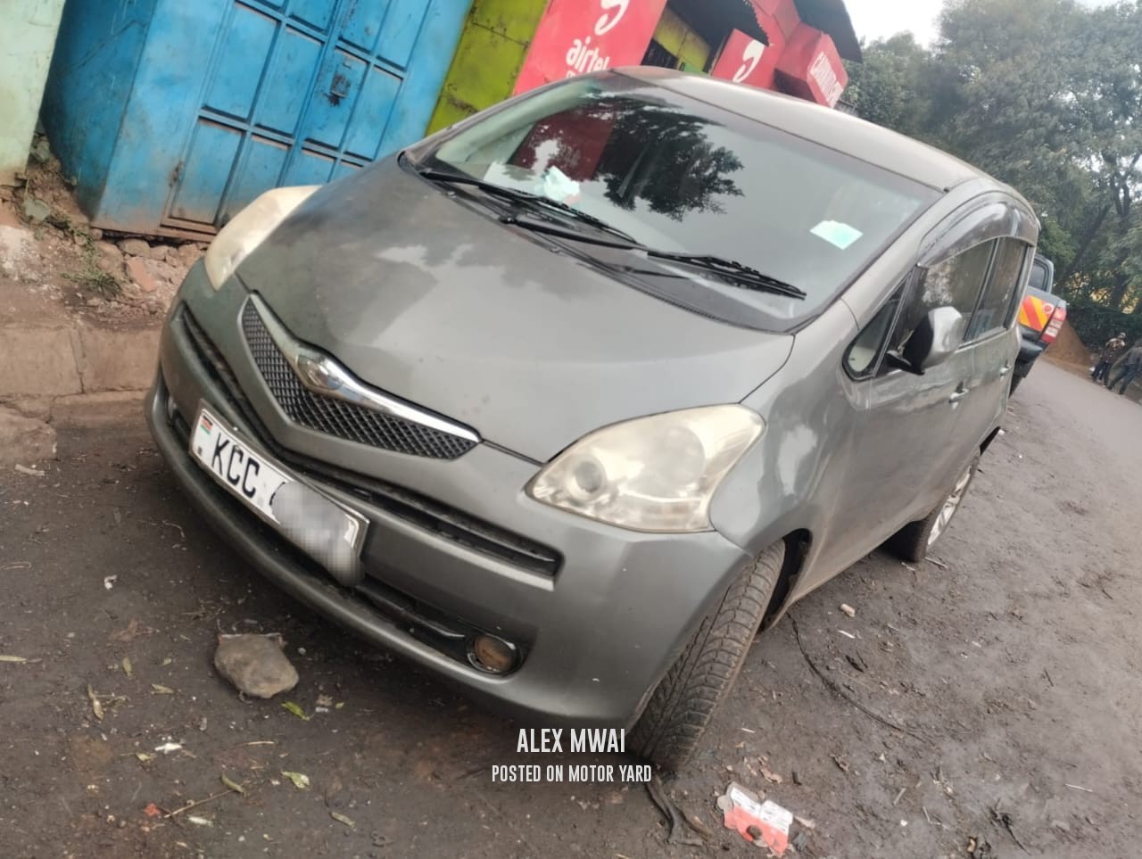 Toyota Ractis 2012 Grey