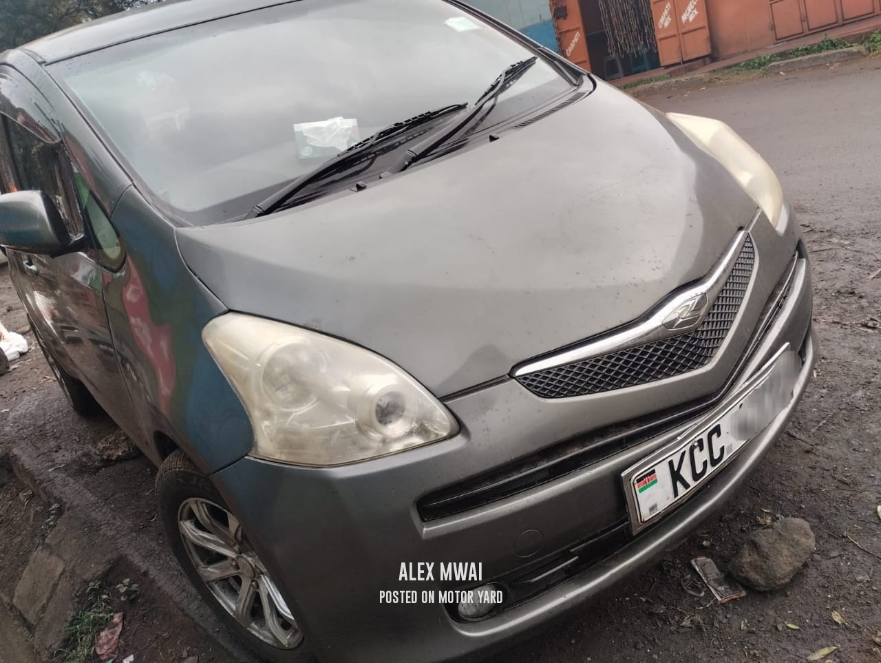 Toyota Ractis 2012 Grey