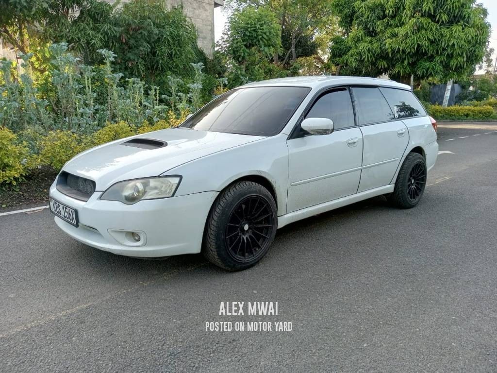 Subaru Legacy 2005 White
