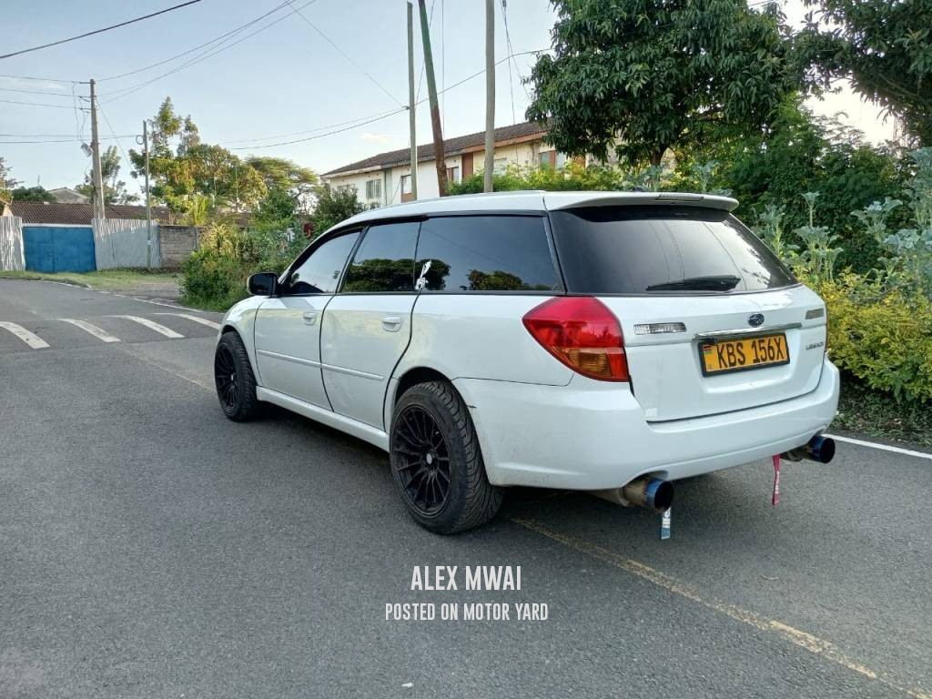 Subaru Legacy 2005 White