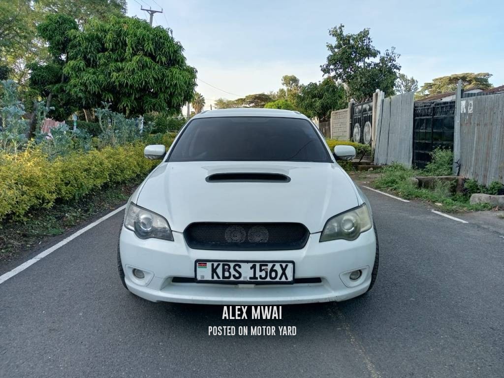 Subaru Legacy 2005 White