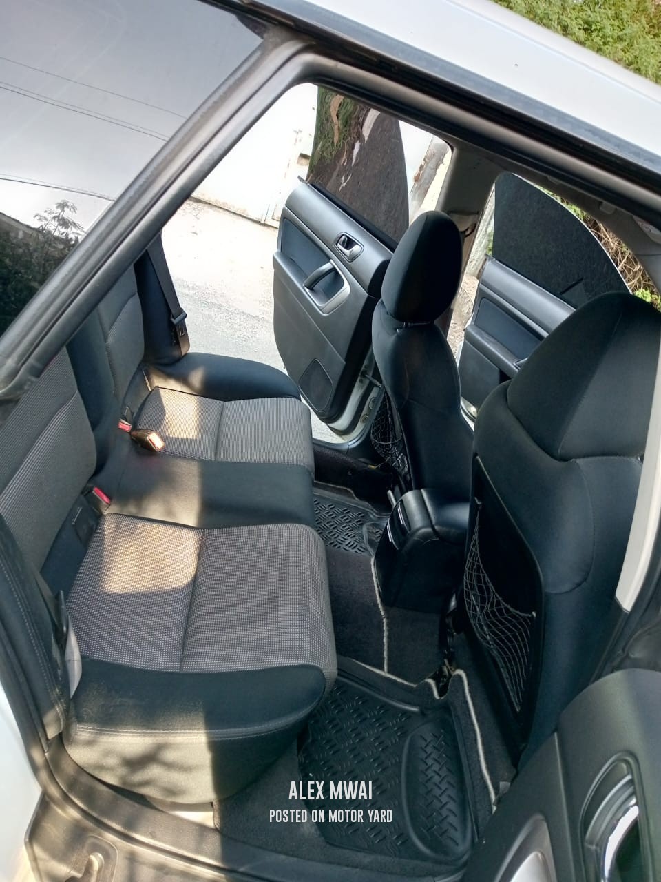 Subaru Legacy 2005 White