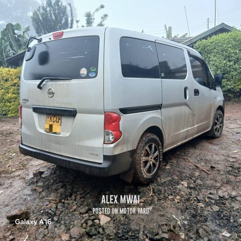 Nissan NV200 2012 Grey
