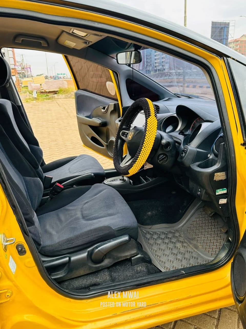 Honda Fit 2014 Yellow