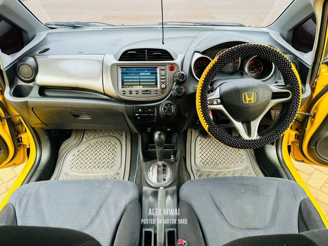 Honda Fit 2014 Yellow