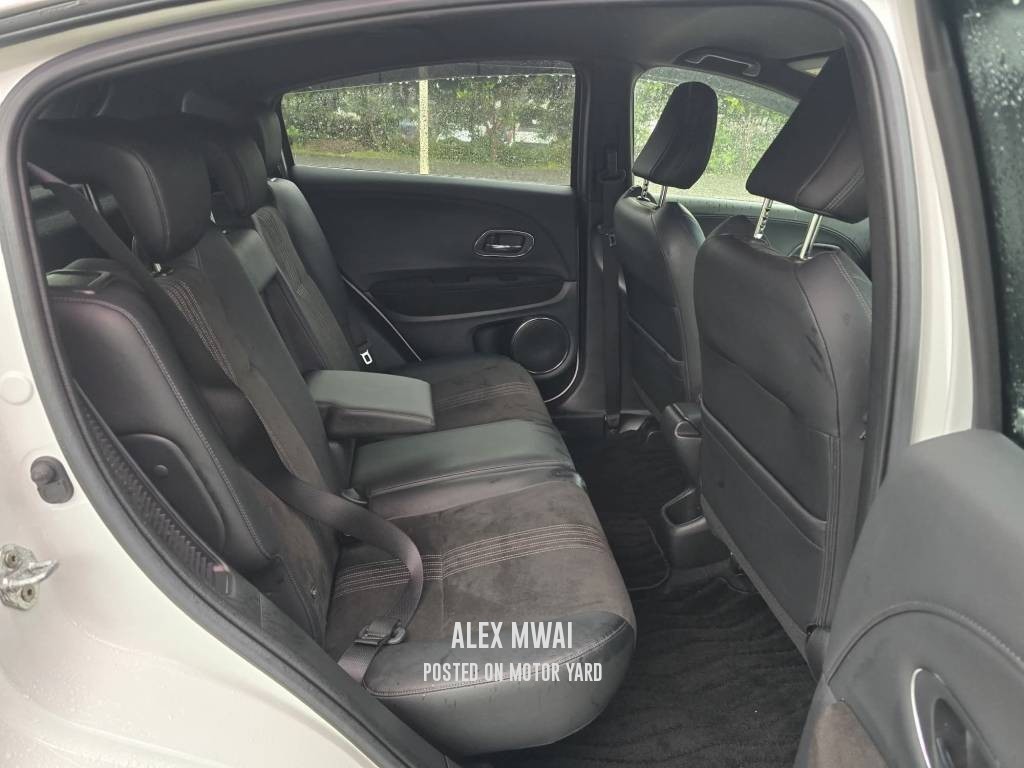 Honda Vezel 2018 White