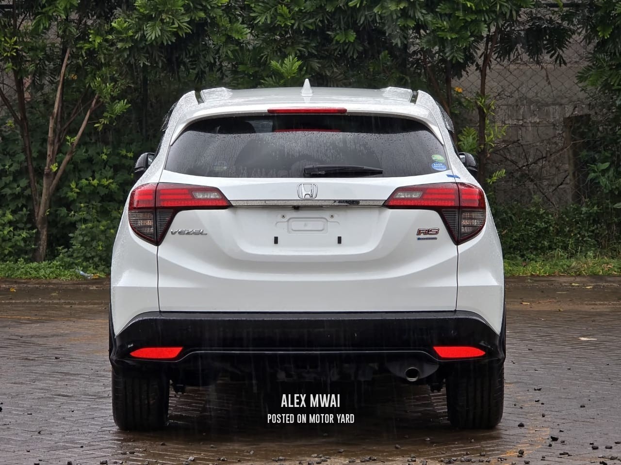 Honda Vezel 2018 White