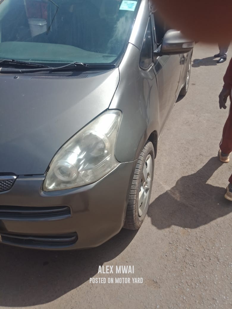 Toyota Ractis 2012 Grey